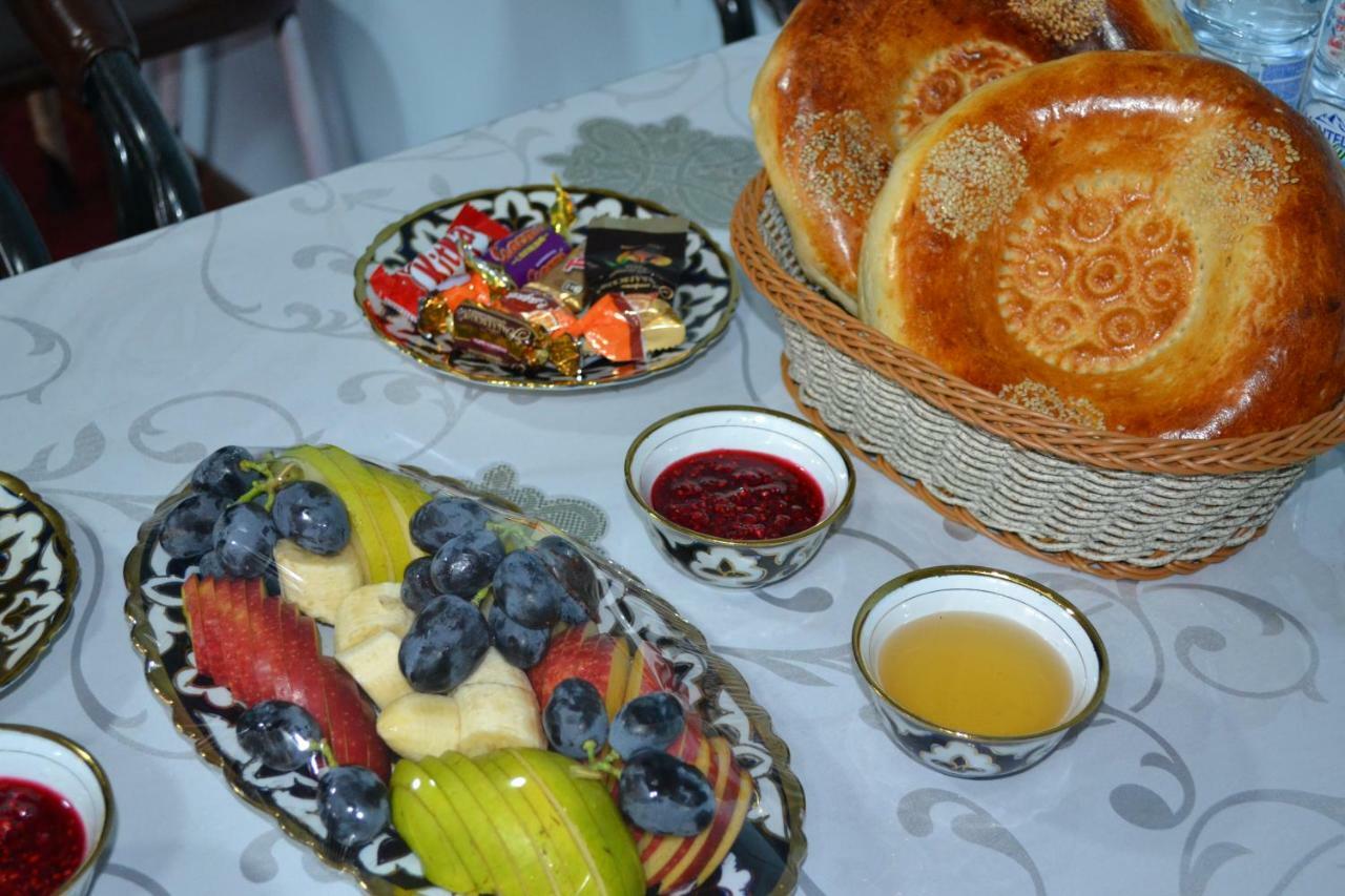 Hostel Farovon Marghilon 외부 사진